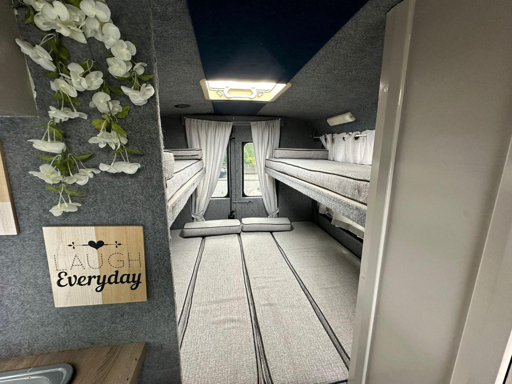Retro Camper Hire Hotel Dublin Ngoại thất bức ảnh